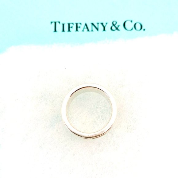Tiffany & Co. Jewelry - Tiffany & Co beautiful silver Atlas ring